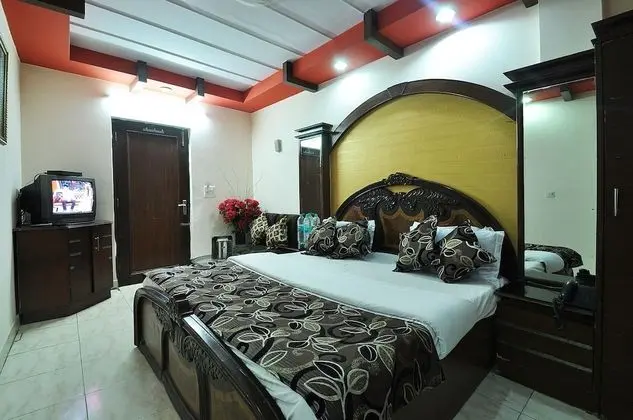 Standard Tek Büyük veya İki Ayrı Yataklı Oda, 1 Çift Kişilik Yatak, Sigara İçilmez, Şehir Manzaralı