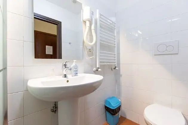 Economy Üç Kişilik Oda