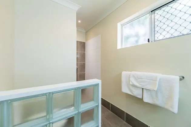 Standard Oda, Sigara İçilmez, Küçük Mutfak (Semi Self Contained)