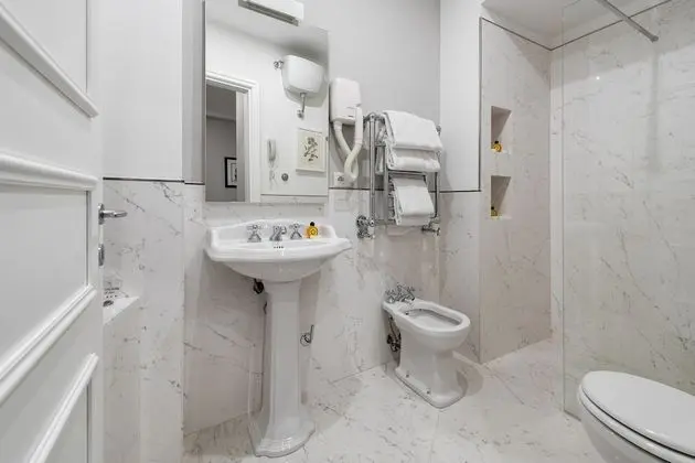 Classic Üç Kişilik Oda