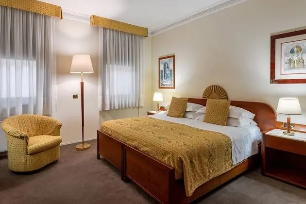 Economy Tek Büyük veya İki Ayrı Yataklı Oda