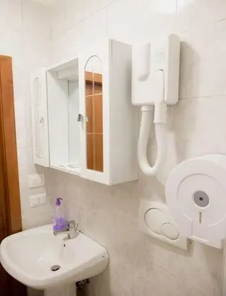 İki Ayrı Yataklı Oda, 1 Yatak Odası