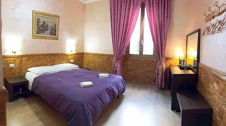 Tek Büyük veya İki Ayrı Yataklı Oda