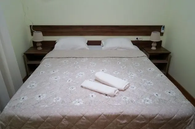 Economy Tek Büyük veya İki Ayrı Yataklı Oda