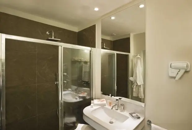 Classic Üç Kişilik Oda