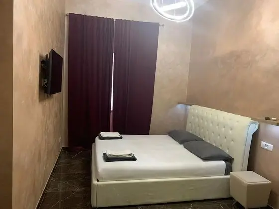 Standard Tek Büyük Yataklı Oda