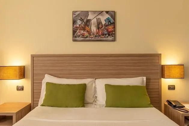 Superior Tek Büyük veya İki Ayrı Yataklı Oda