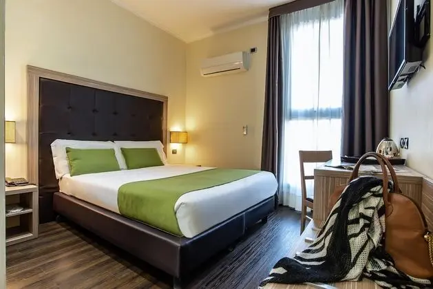 Superior Tek Büyük veya İki Ayrı Yataklı Oda