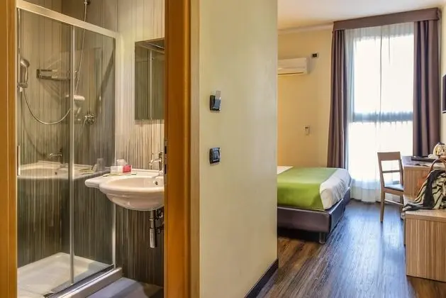 Superior Tek Büyük veya İki Ayrı Yataklı Oda