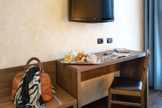 Üç Kişilik Oda (Smart)