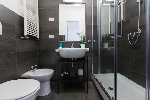 Basic Üç Kişilik Oda, Şehir Manzaralı