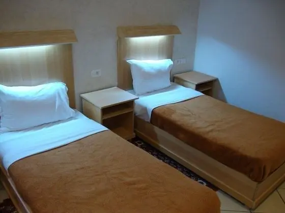 Comfort Tek Büyük veya İki Ayrı Yataklı Oda