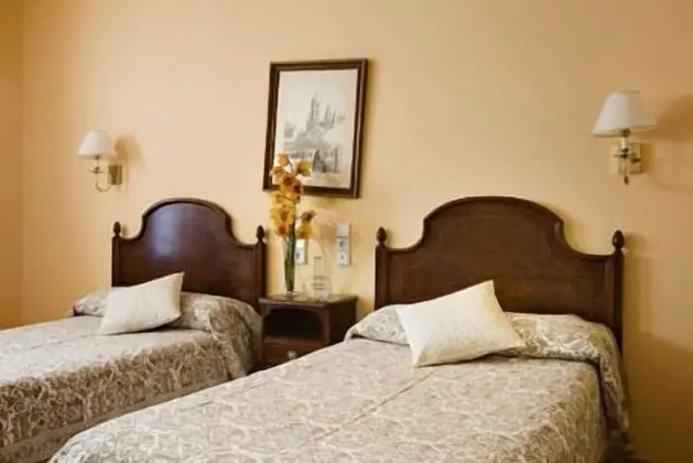 Tek Büyük veya İki Ayrı Yataklı Oda