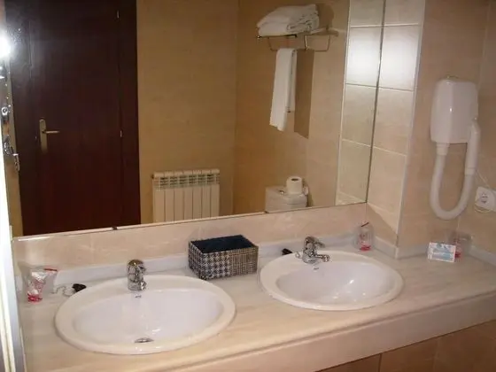 Tek Büyük veya İki Ayrı Yataklı Oda