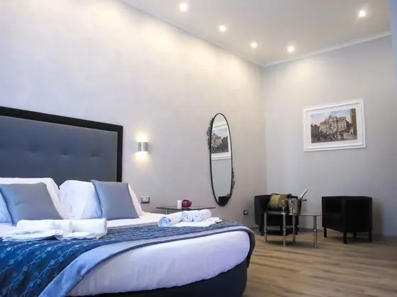 Junior Süit, Jakuzi