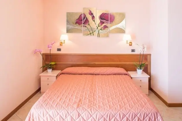 Tek Büyük Yataklı Oda, Balkon, Göl Manzaralı