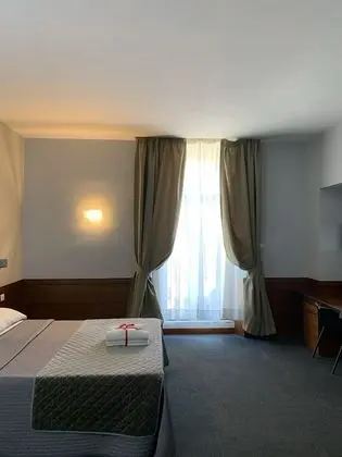 Deluxe Dört Kişilik Oda