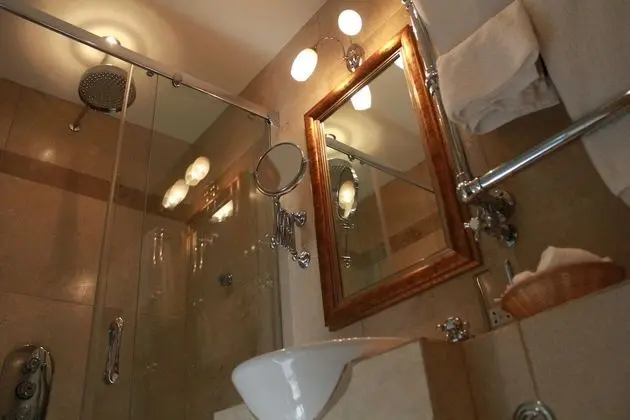 Oda, 1 Çift Kişilik Yatak (Small with Shower)