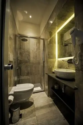 Standard Tek Büyük veya İki Ayrı Yataklı Oda, Özel Banyo