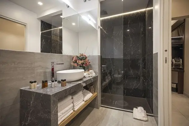 Classic Tek Büyük Yataklı Oda