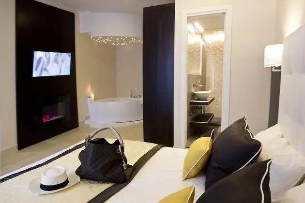 Comfort Süit, Sıcak Su Havuzu