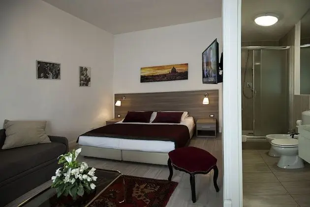 Üç Kişilik Oda