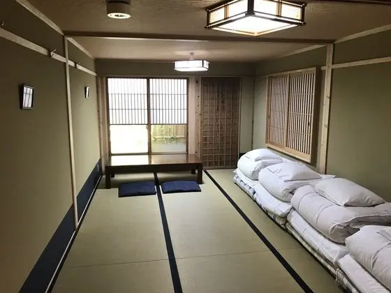 Standard Oda, Özel Banyo (Room for four with Private Bathroom)