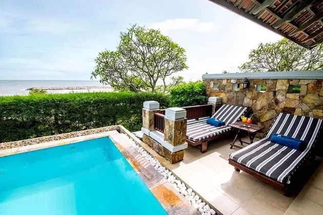 Beachfront Pool Villa