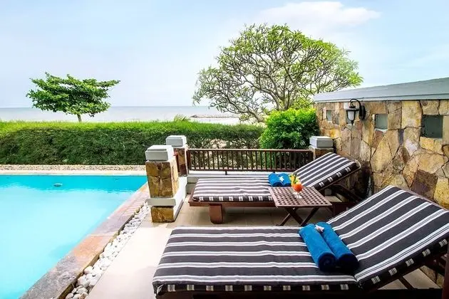 Beachfront Pool Villa