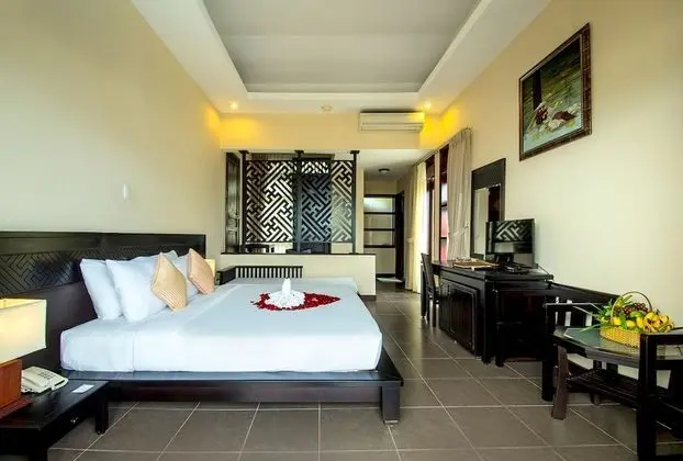 Beachfront Pool Villa