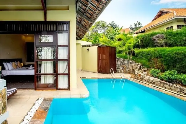 Beachfront Pool Villa
