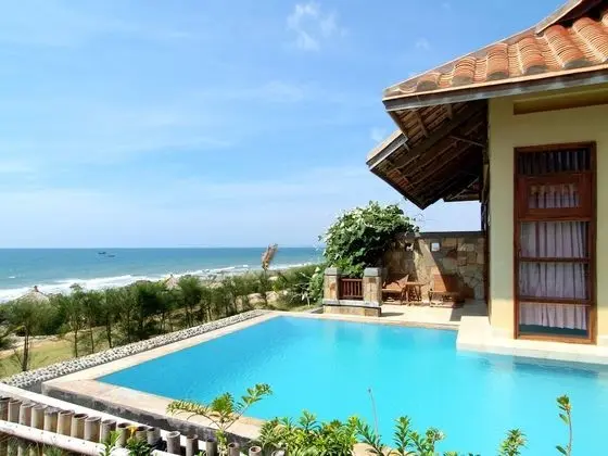 Beachfront Pool Villa