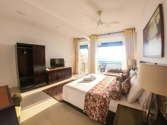 Superior Tek Büyük Yataklı Oda, 1 En Büyük (King) Boy Yatak, Balkon, Dağ Manzaralı