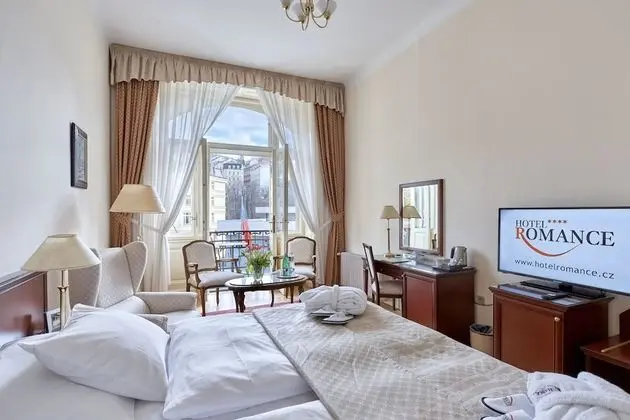 Deluxe Tek Büyük Yataklı Oda, Balkon, Şehir Manzaralı