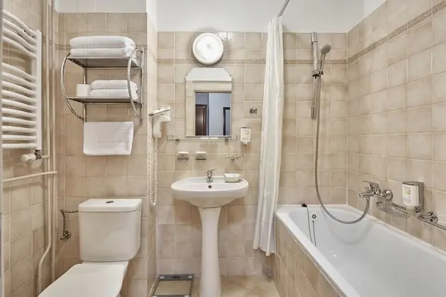 Deluxe Tek Büyük Yataklı Oda, Balkon, Şehir Manzaralı