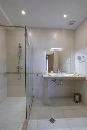 Family Tek Büyük Yataklı Oda