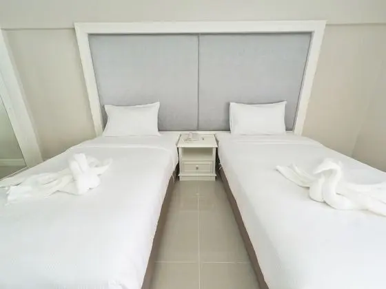 Deluxe Twin
