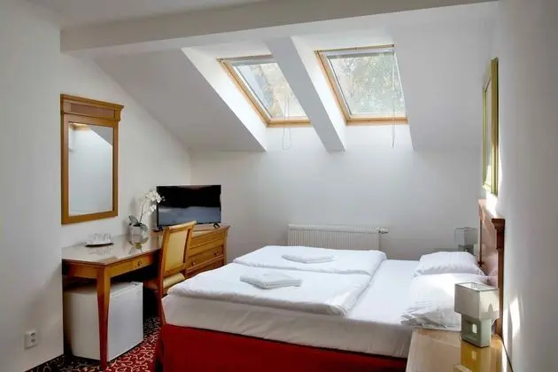Standard Dört Kişilik Oda, 2 Yatak Odası (attic)