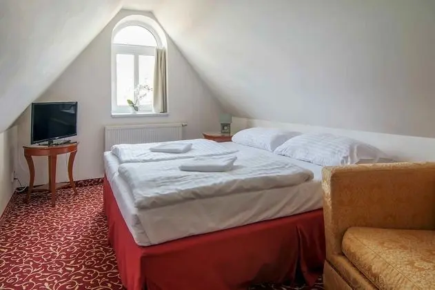 Standard Dört Kişilik Oda, 2 Yatak Odası (attic)
