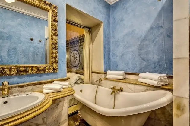 Classic Oda, 2 Büyük (Queen) Boy Yatak