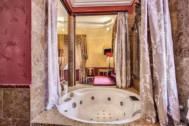Honeymoon Süit