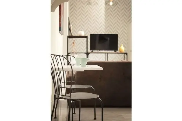 Romantic Stüdyo (III)