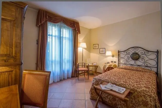 Classic Üç Kişilik Oda