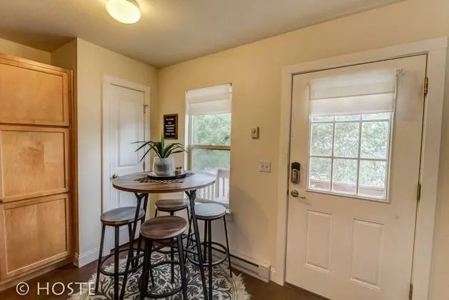 Ev (1 Bedroom)