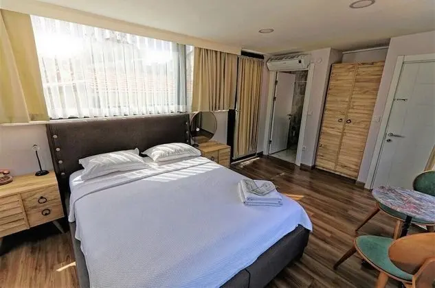 Deluxe Tek Büyük Yataklı Oda