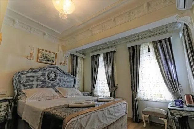 Standard Tek Büyük veya İki Ayrı Yataklı Oda