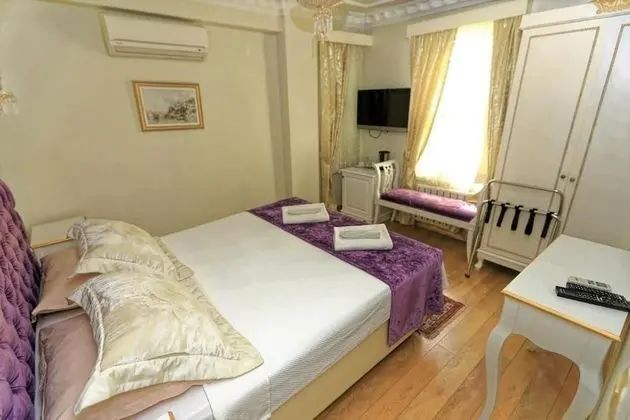Standard Tek Büyük veya İki Ayrı Yataklı Oda