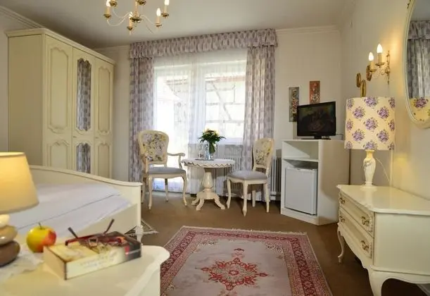 Tek Büyük Yataklı Oda