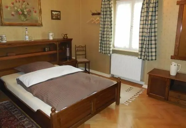 Classic Oda (French Bed)