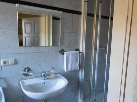 Classic Oda (French Bed)